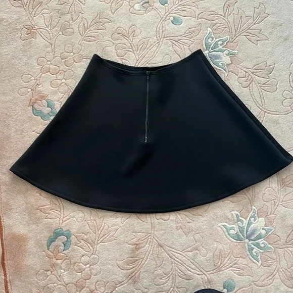 American Apparel Black Mini Skater Skirt NWOT - Picture 2 of 4